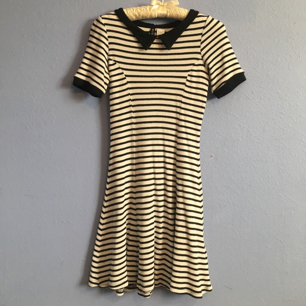 Super cute collared dress